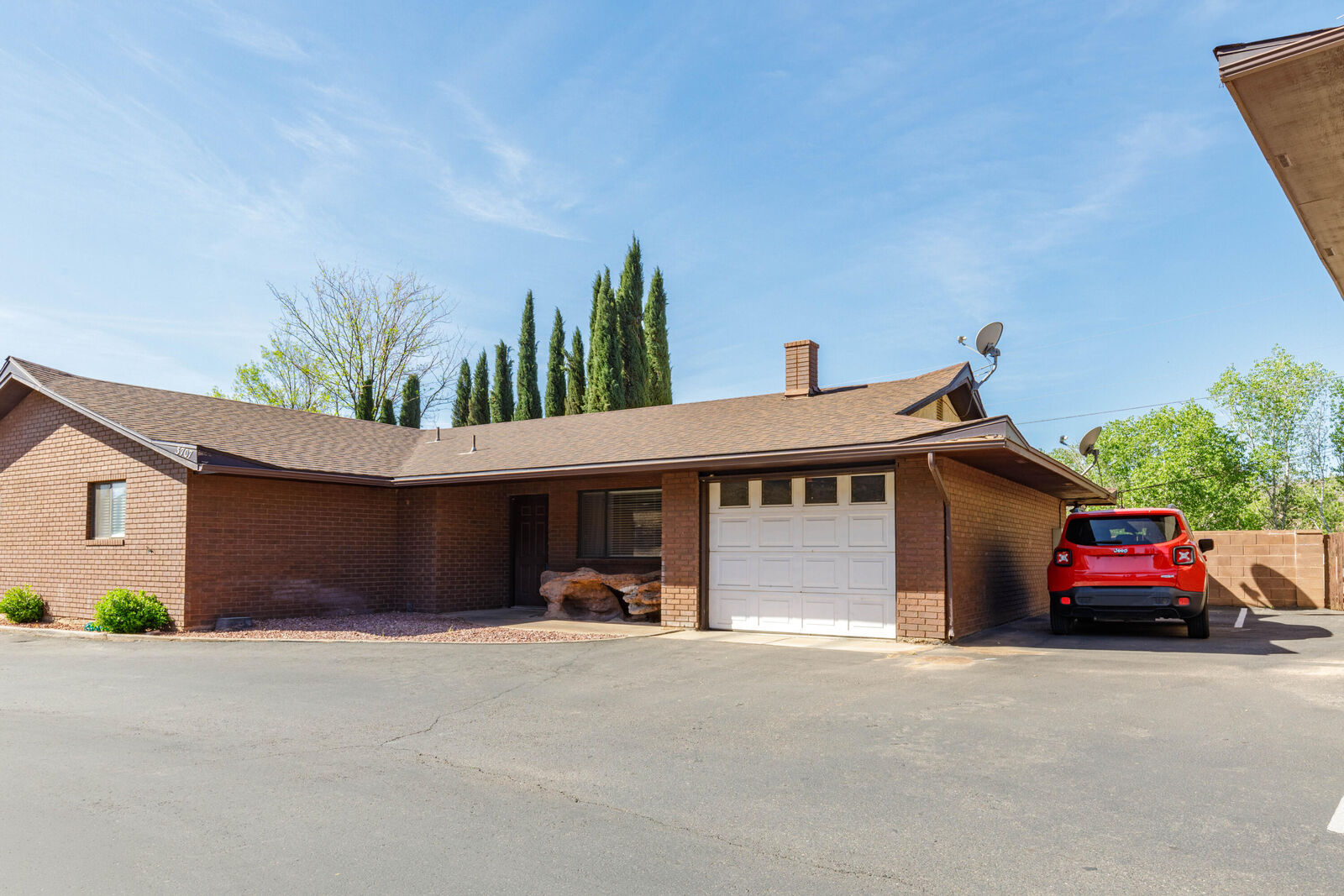 Property Photo: 3707 W Gates Cir UT 84765