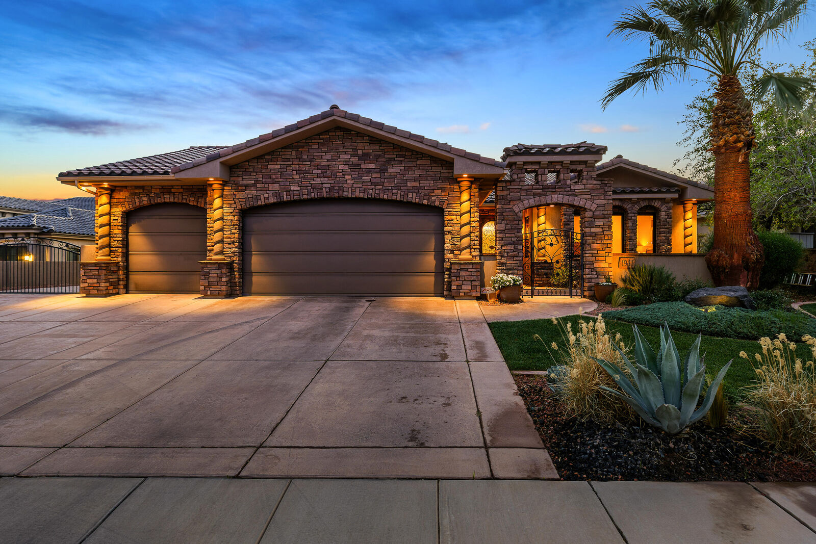 Property Photo:  1941 N Cascade Canyon Dr  UT 84770 