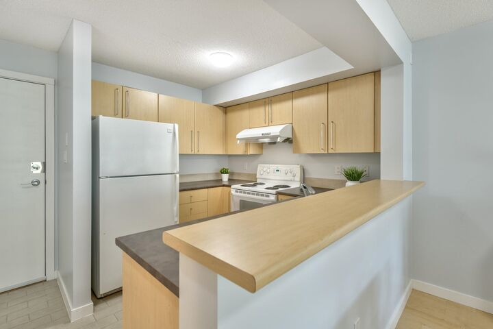 Property Photo: 2768 Cranberry Drive 308 BC V6K 4V1