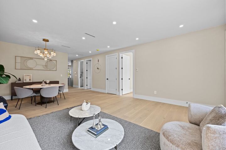 Property Photo: 5115 Buxton Street 1 BC V5H 1J7