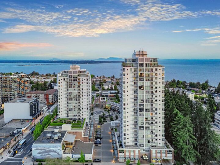 Property Photo: 15152 Russell Avenue 1905 BC V4B 0A3