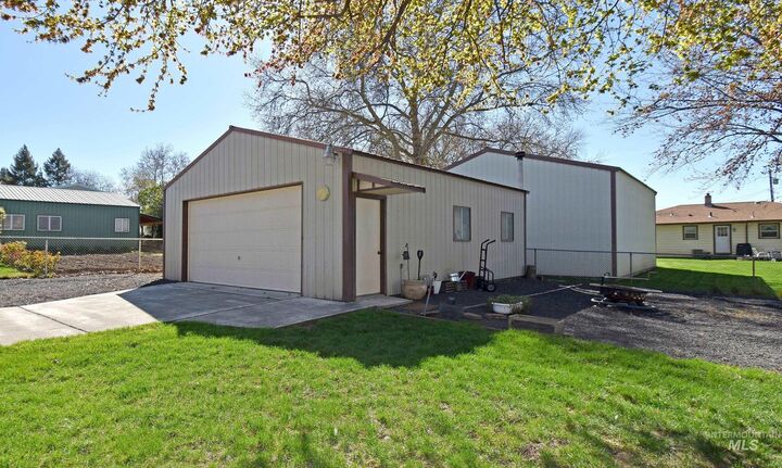 Property Photo:  1032 Alder Drive  ID 83501 