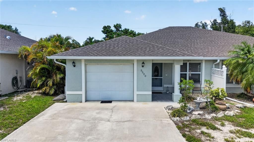 Property Photo: 5520 Phillips St FL 33922