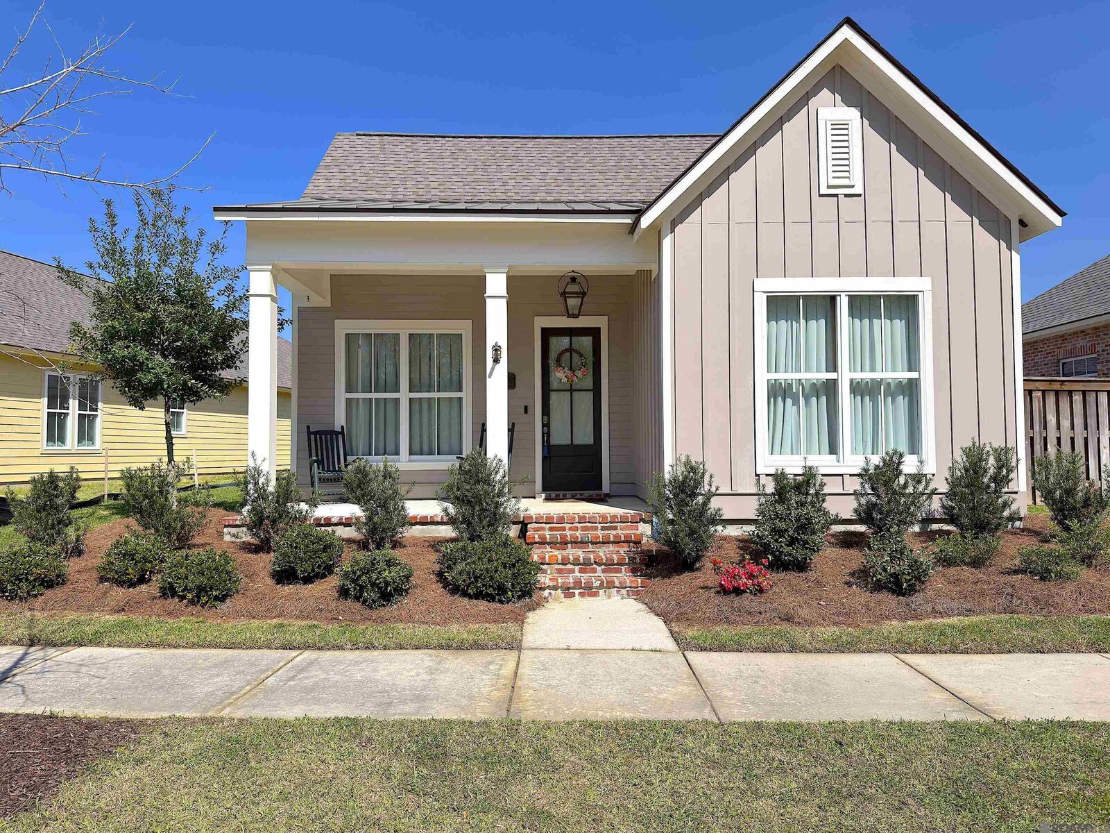 Property Photo:  4051 Memorial Square  LA 70791 
