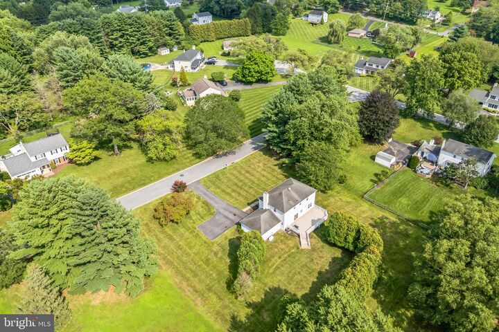 Property Photo: 606 Londonderry Drive PA 19382