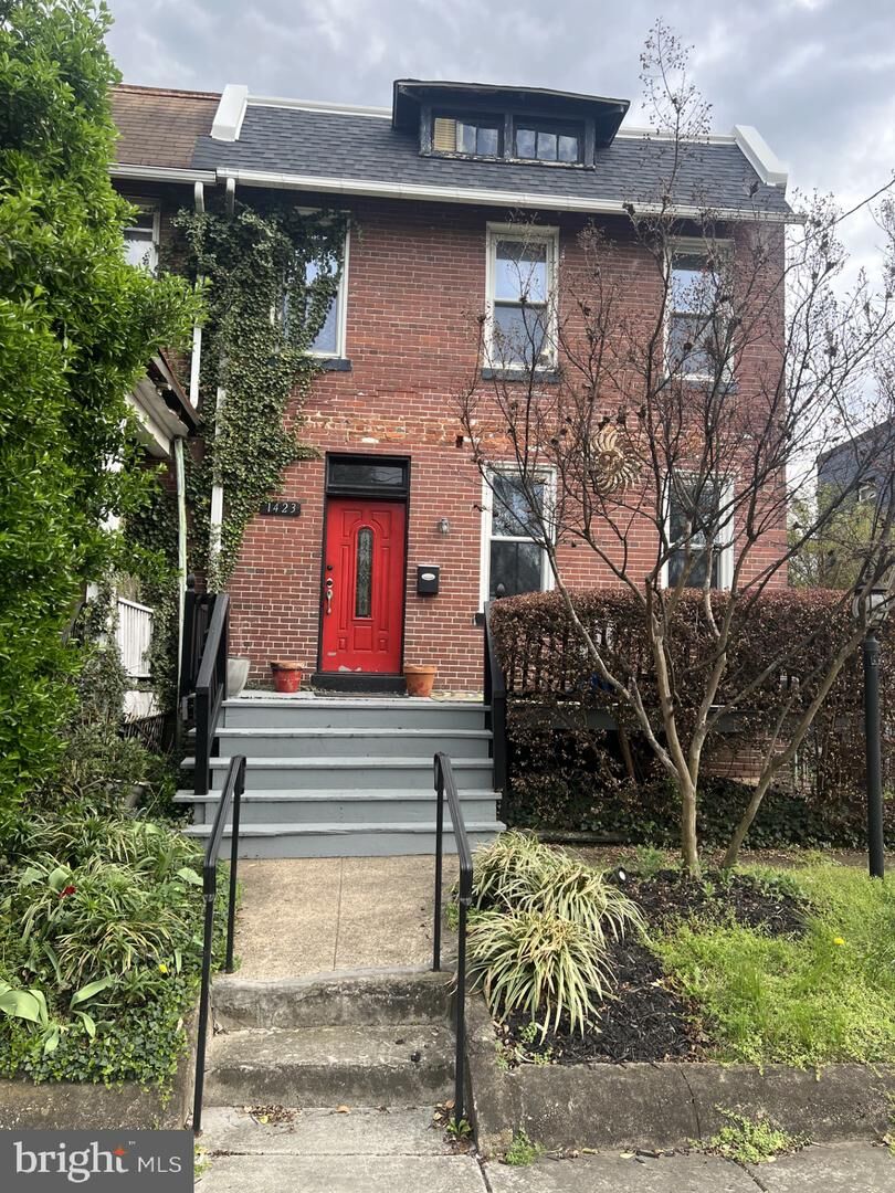 Property Photo: 1423 Minnesota Avenue SE DC 20020