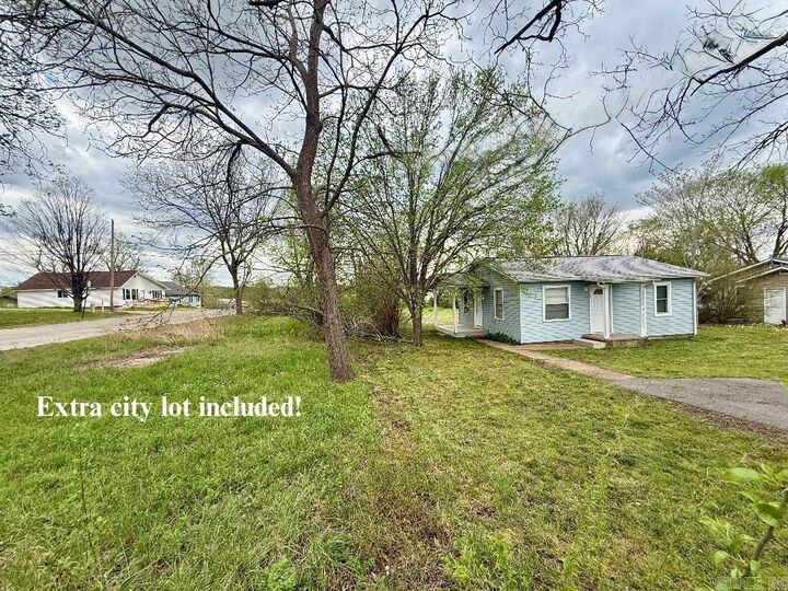 Property Photo:  120 Alford Street  AR 72634 