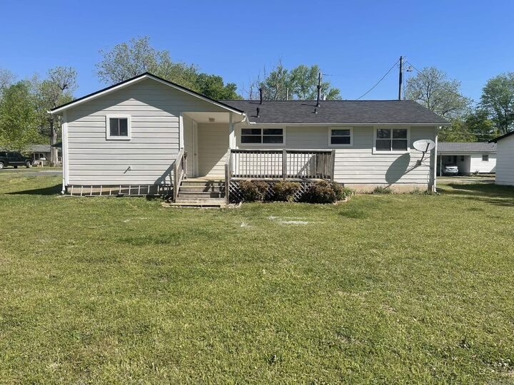 Property Photo:  1000 Marion Avenue  AR 71953 