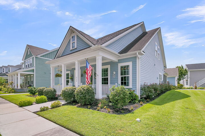 Property Photo: 310 Woodgate Way SC 29485