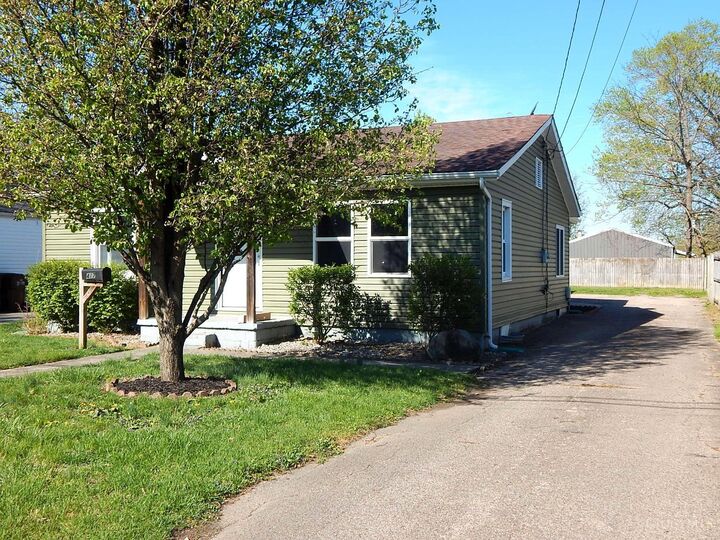Property Photo:  417 Mary Lane  OH 45065 