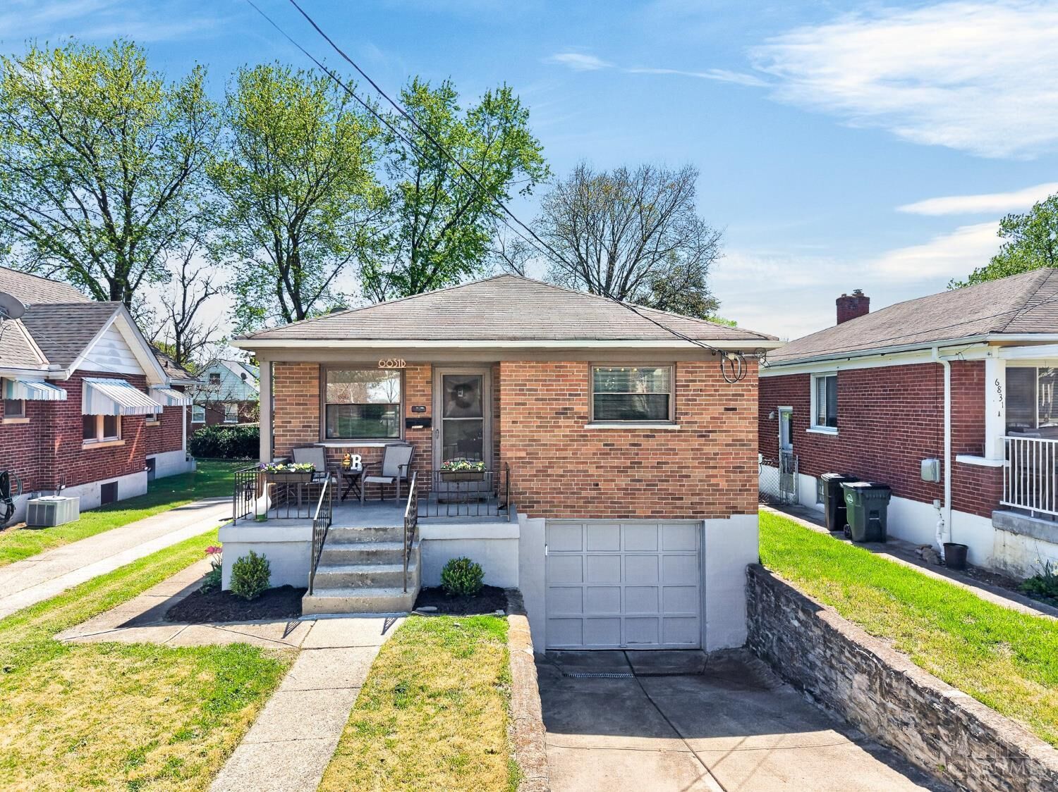 Property Photo:  6831 Buckingham Place  OH 45227 