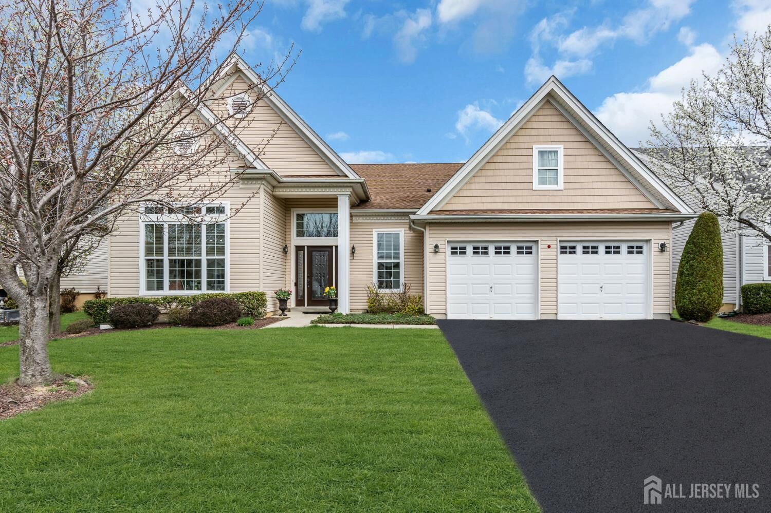 Property Photo:  124 Masters Drive  NJ 08831 