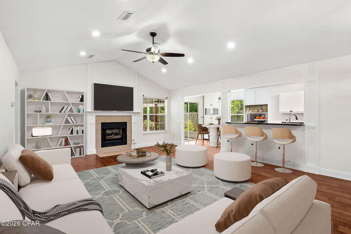 Property Photo: 607 Timbers Crossing FL 32444