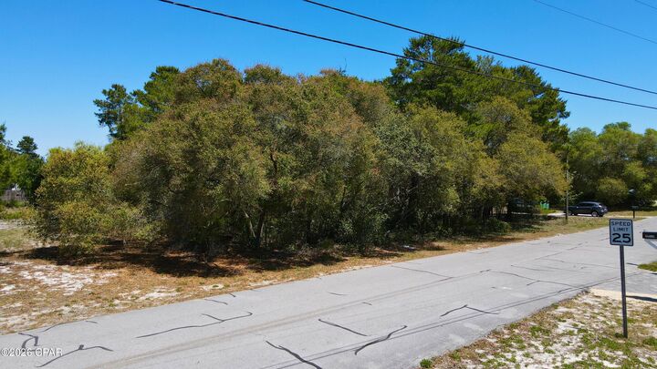 Property Photo:  22118 High Ridge Drive  FL 32413 