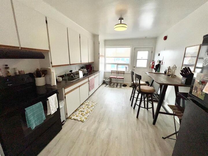 Property Photo:  505 Langevin Street  MB R2H 2V9 