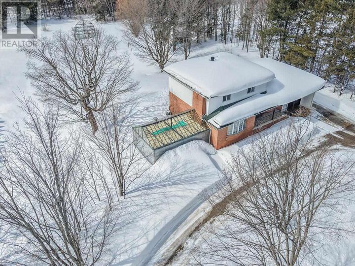 Photo de la propriété:  1151 Allen Side Rd  ON P6A 5K8 