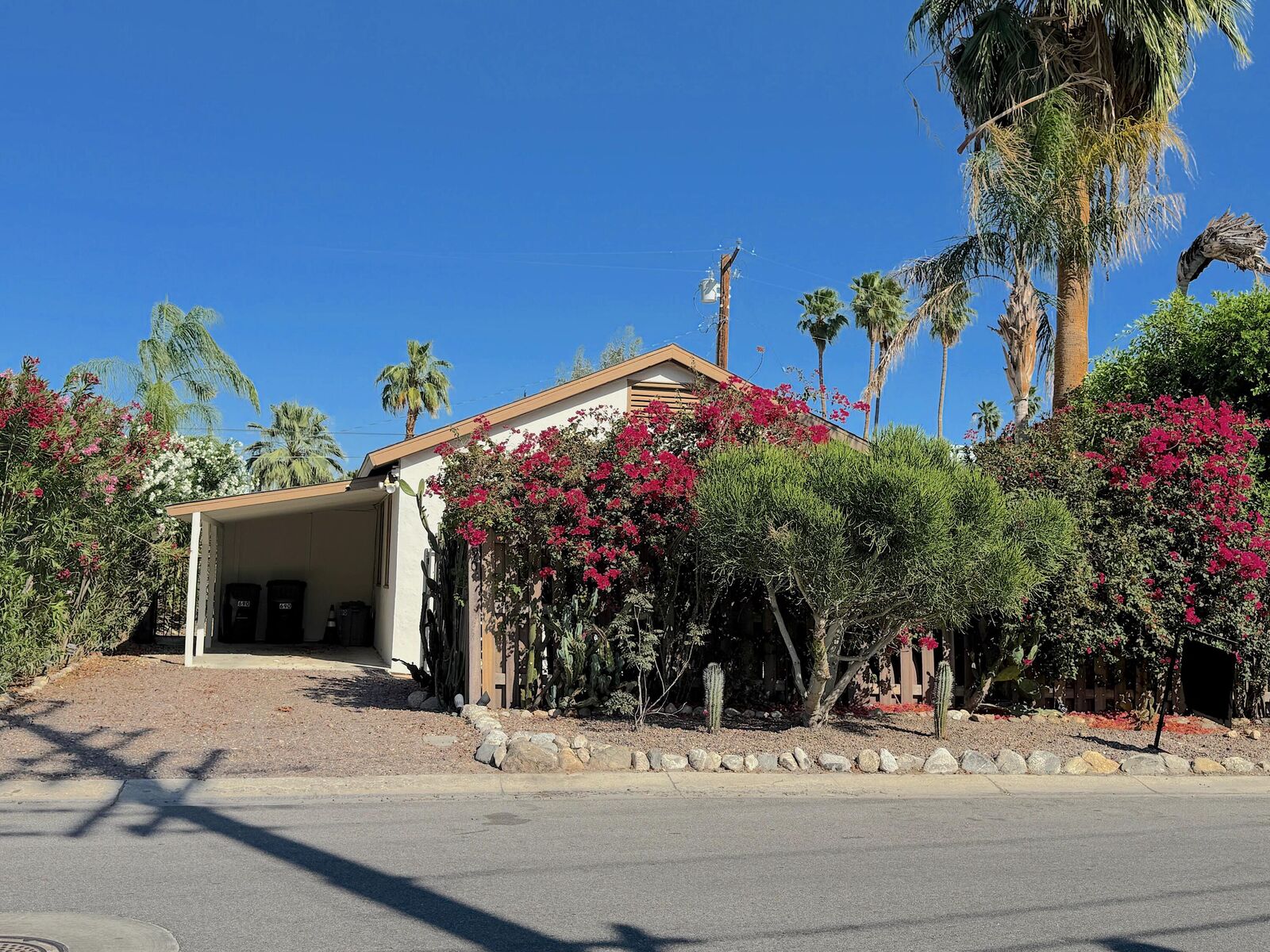 Property Photo:  690 S Calle Palo Fierro  CA 92264 