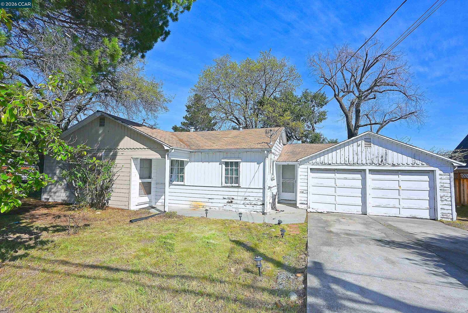 Property Photo: 2480 Buena Vista Ave CA 94597