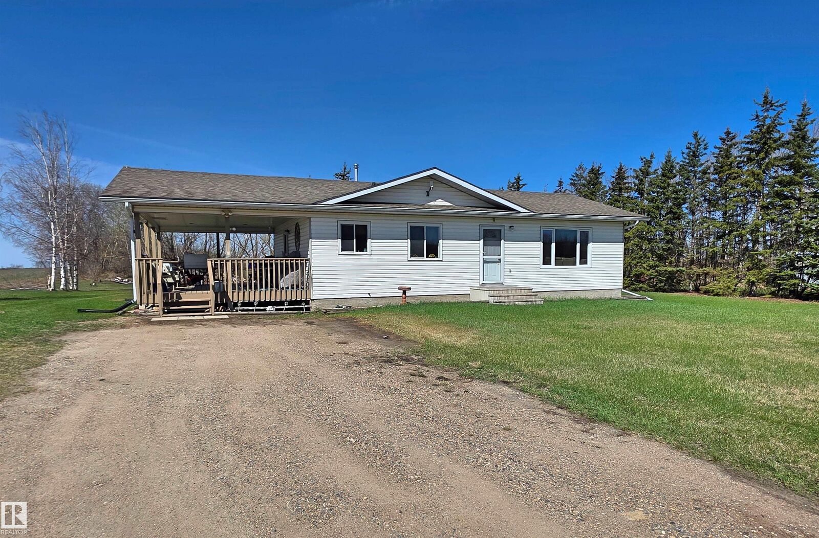 Property Photo: 58310 Range Road 101 AB T0A 3A0