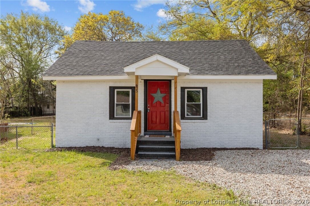 Property Photo:  625 Eva Circle  NC 28390 