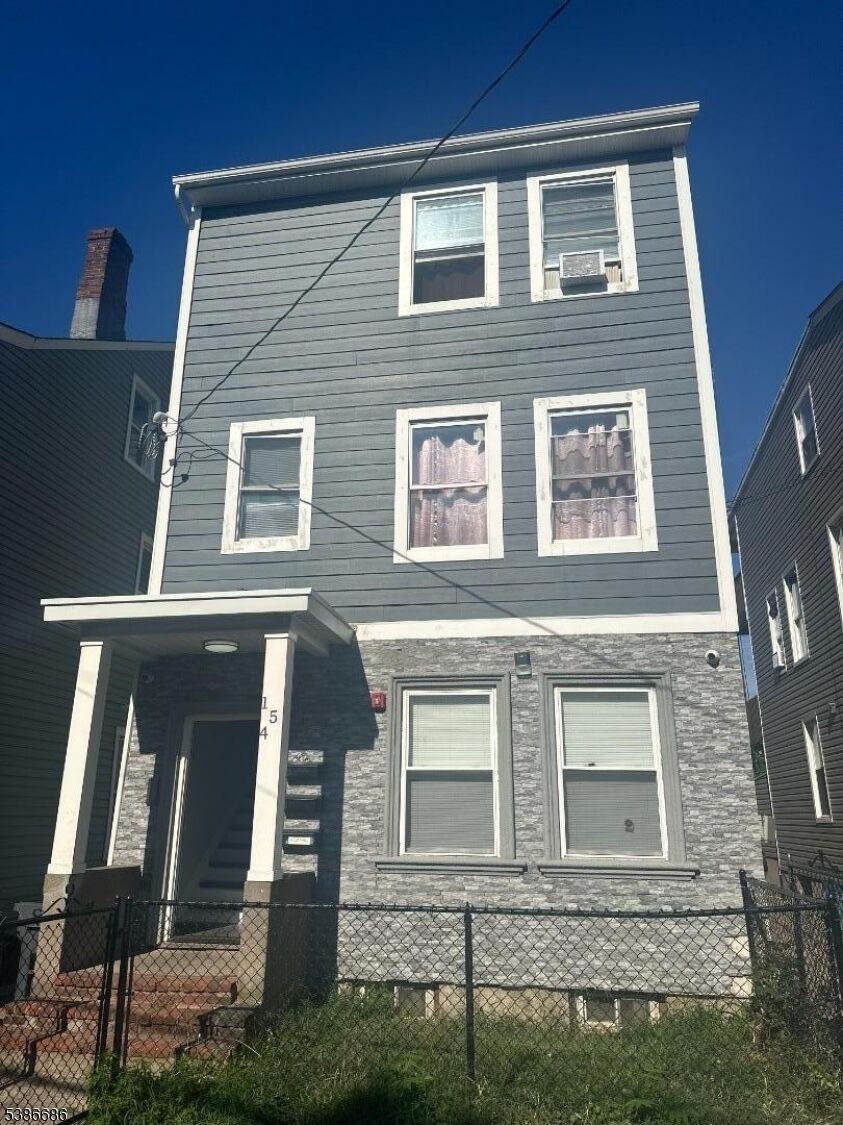 Property Photo: 154 Butler St 3 NJ 07524