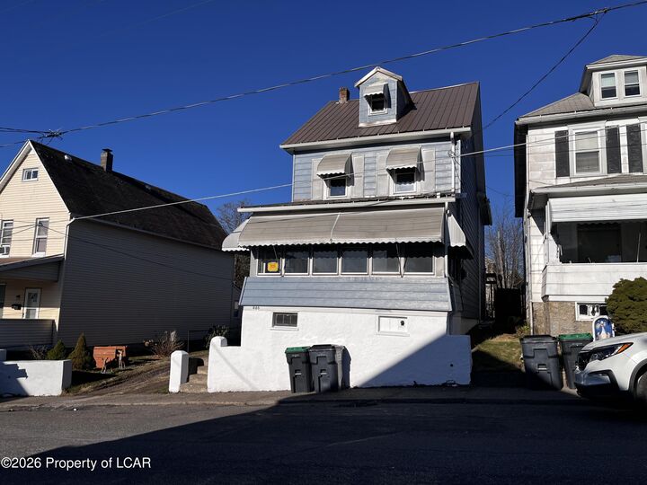 Property Photo: 640 Vine Street PA 18224