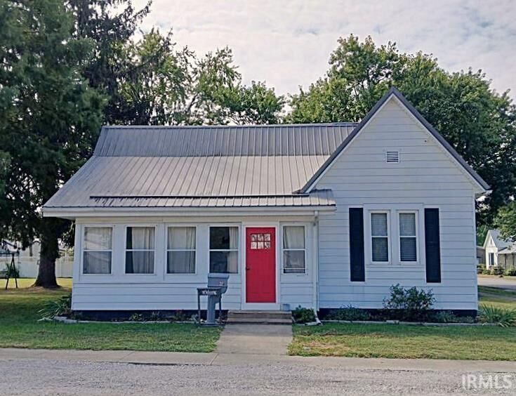 Property Photo:  207 W Race Street  IN 47562 