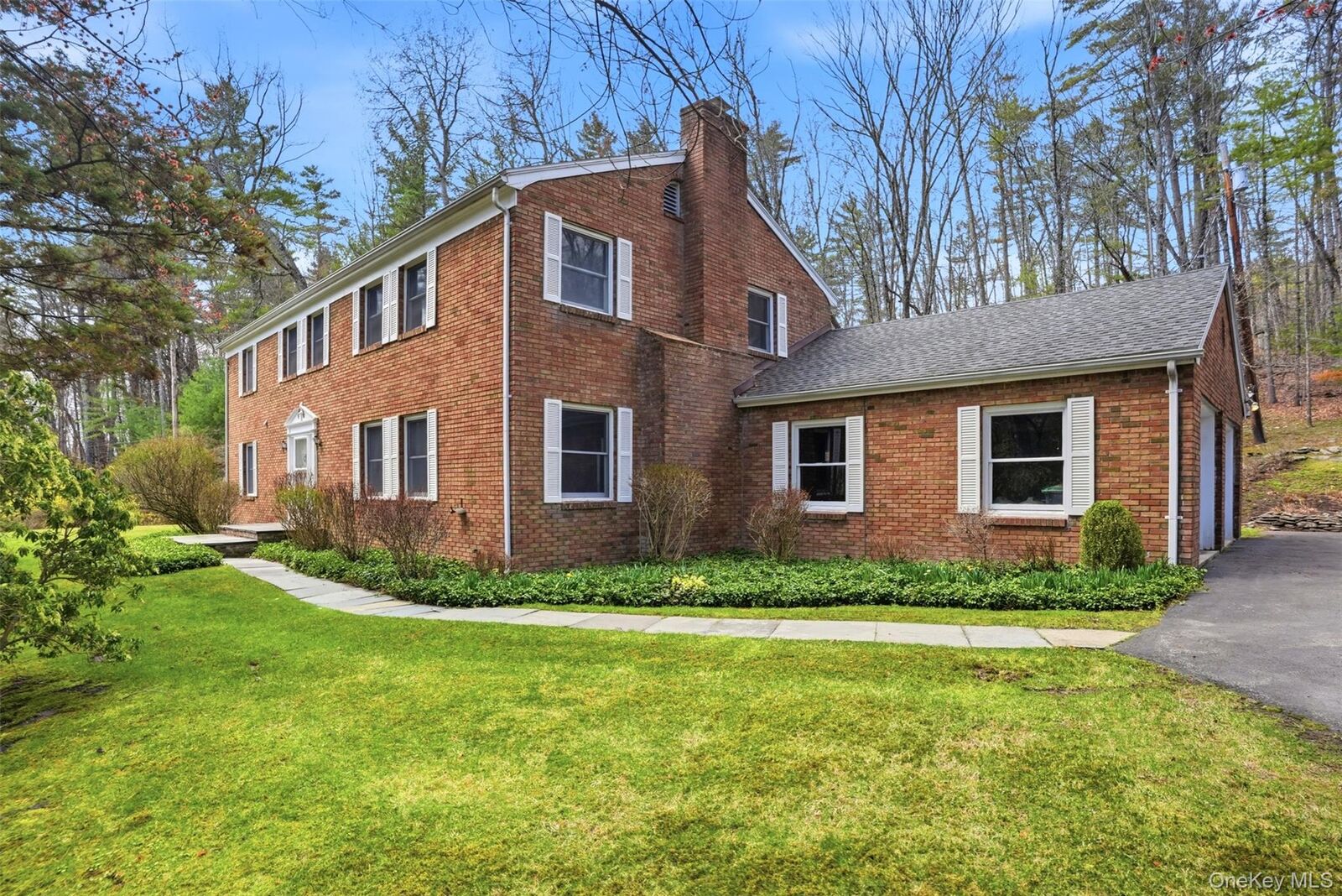 Property Photo:  2320 Glasco Turnpike  NY 12498 