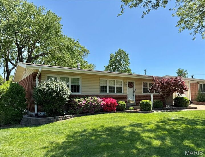 Property Photo:  1330 Spring Valley Drive  MO 63033 