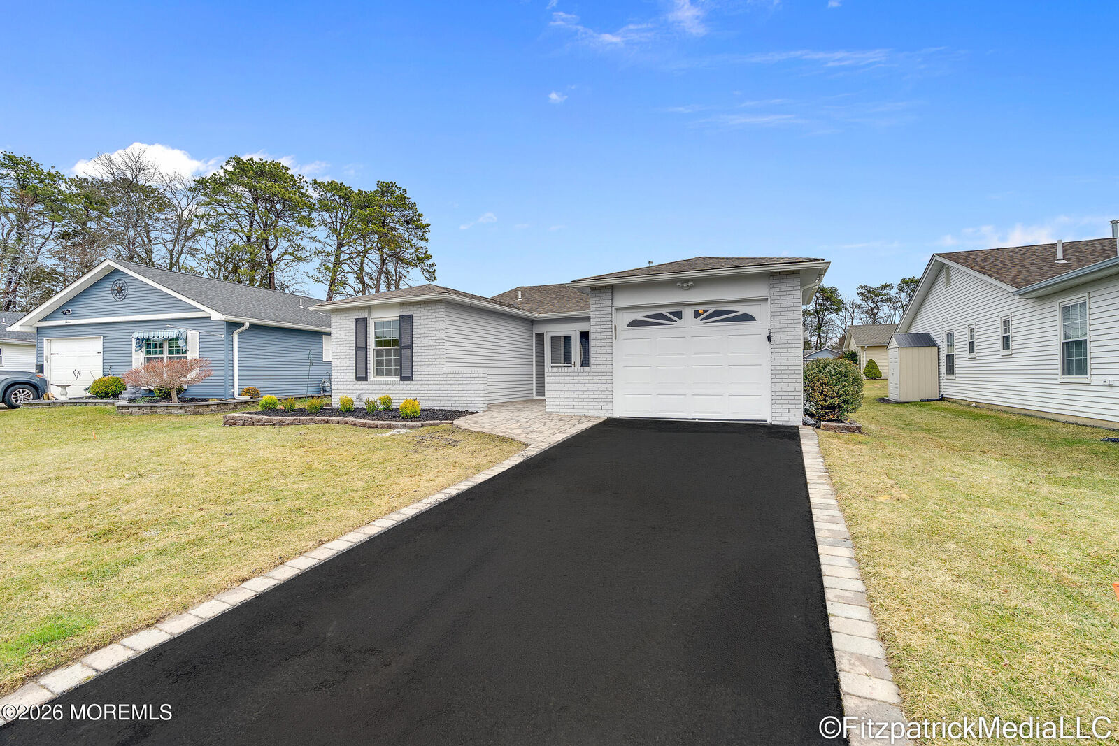 Property Photo:  10 Vernon Court  NJ 08724 