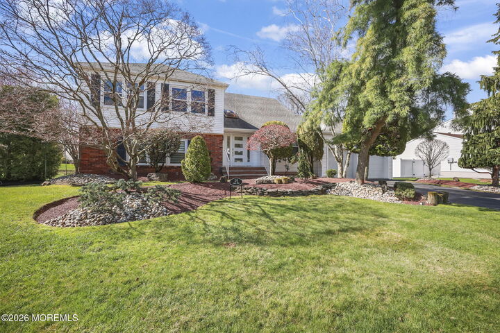 Property Photo:  20 Colts Run  NJ 07746 