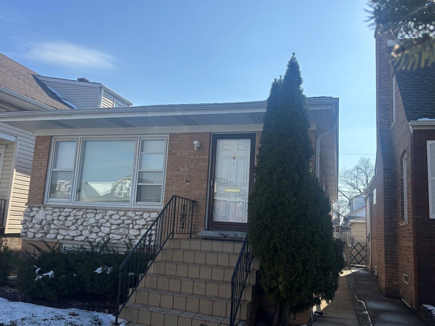 Property Photo:  5246 N Liano Avenue  IL 60630 