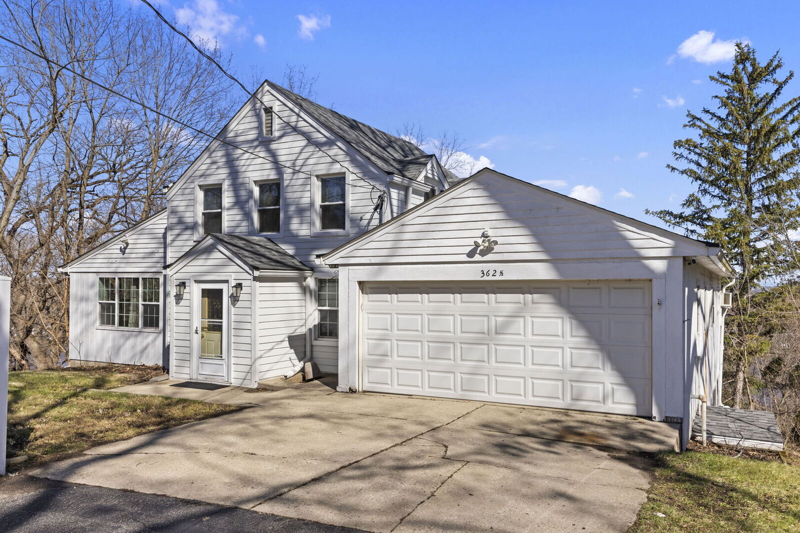 Property Photo:  362 1/2 River Bluff Road  IL 60120 