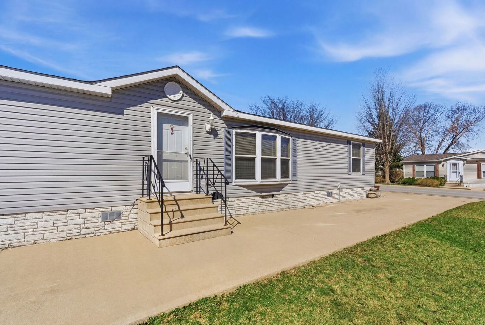 Property Photo: 2295 Iris Avenue IL 61008