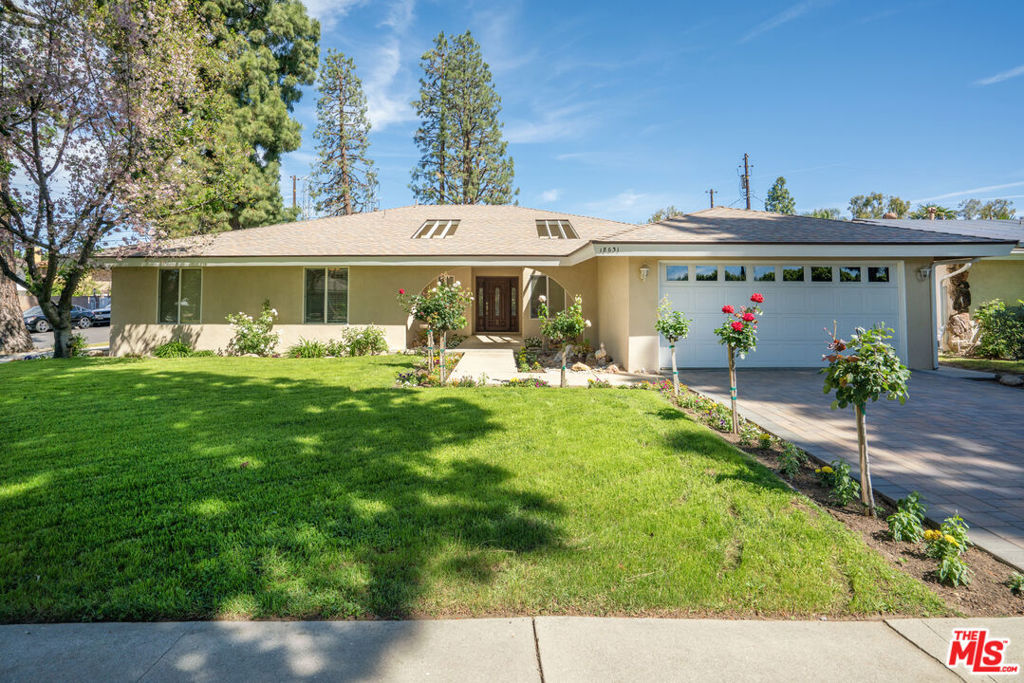 Property Photo: 18631 Superior Street CA 91324