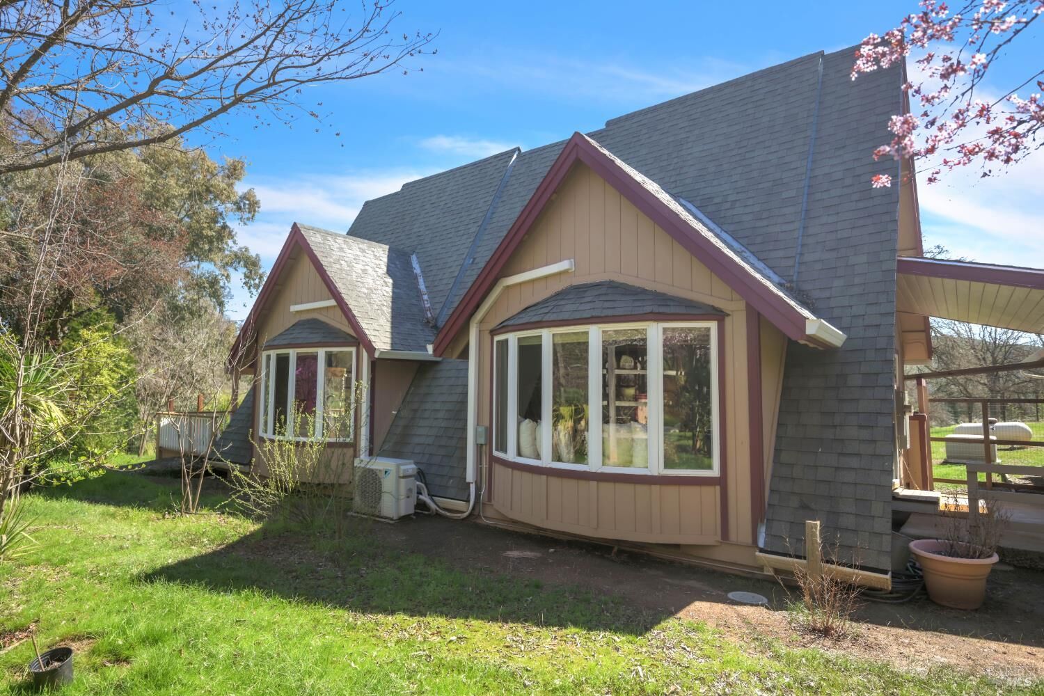 Property Photo: 1996 River View Road CA 95423