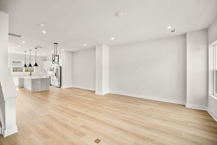 Property Photo:  720 41st Ave N  TN 37209 