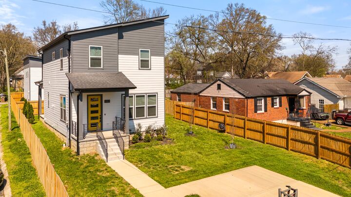 Property Photo:  2520 Delk Ave  TN 37208 