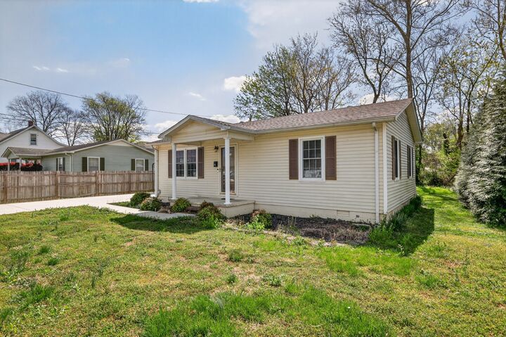 Property Photo:  117 Seitz St  TN 37110 