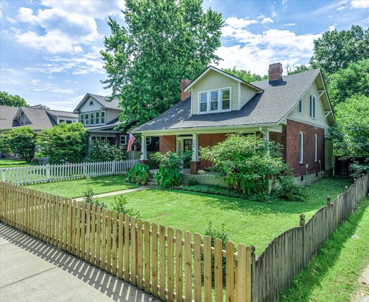 Property Photo:  708 Shelby Ave  TN 37206 