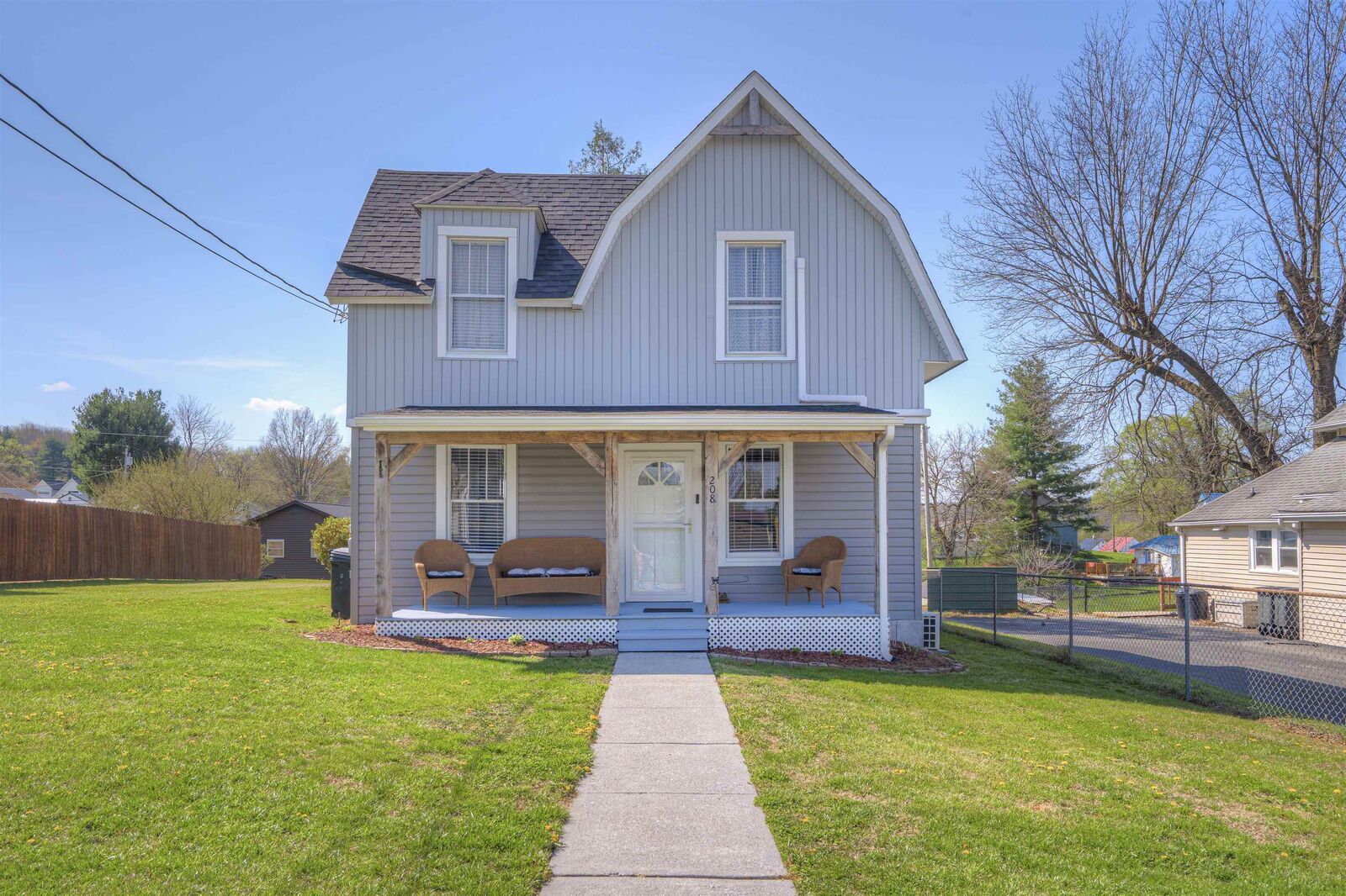 Property Photo:  208 Ingles Street  VA 24141 