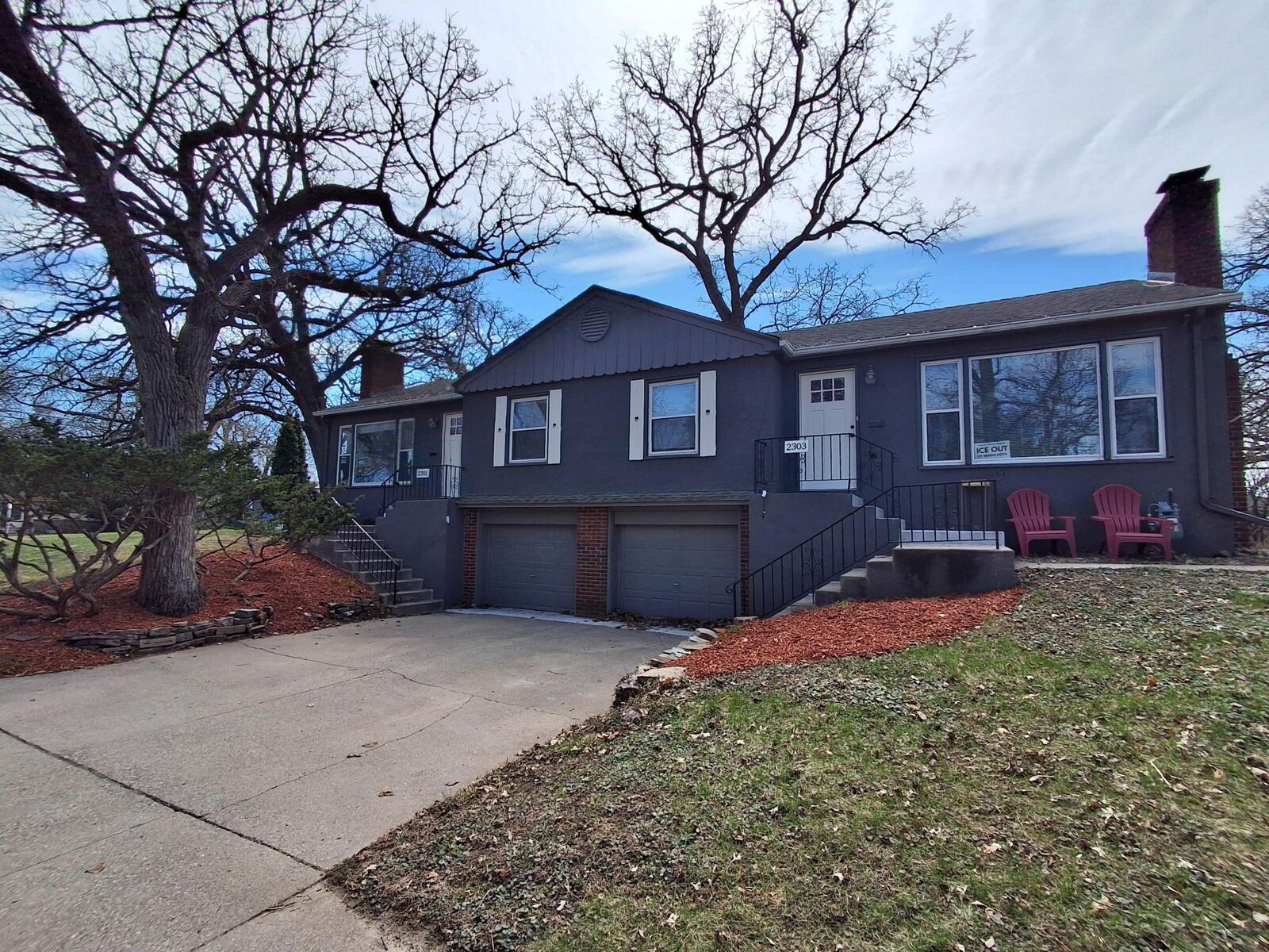 Property Photo:  2301 Cromwell Drive  MN 55410 
