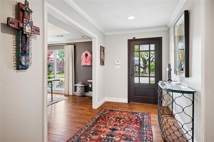 Property Photo: 7406 Yamini Drive TX 75230