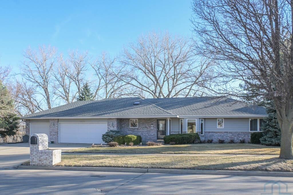 Property Photo:  1445 Hiawatha Trl  IA 51104 