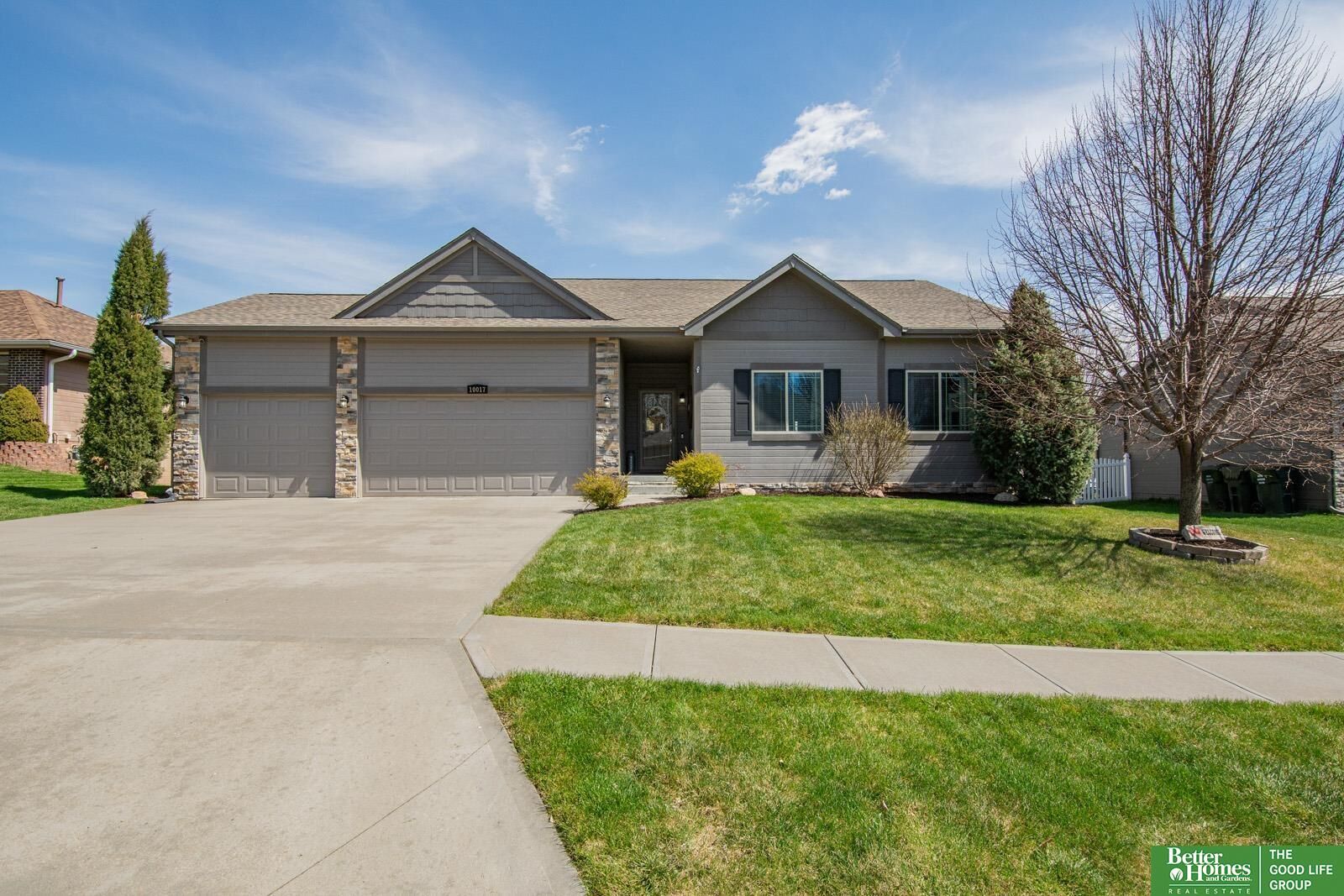 Property Photo:  10017 S 203rd Street  NE 68028 