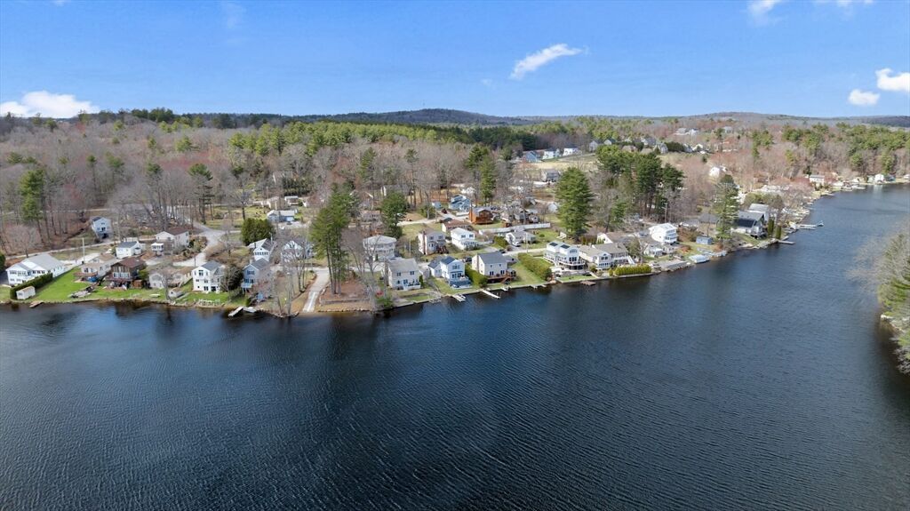 Property Photo:  31 Glen Echo Shore Rd  MA 01507 