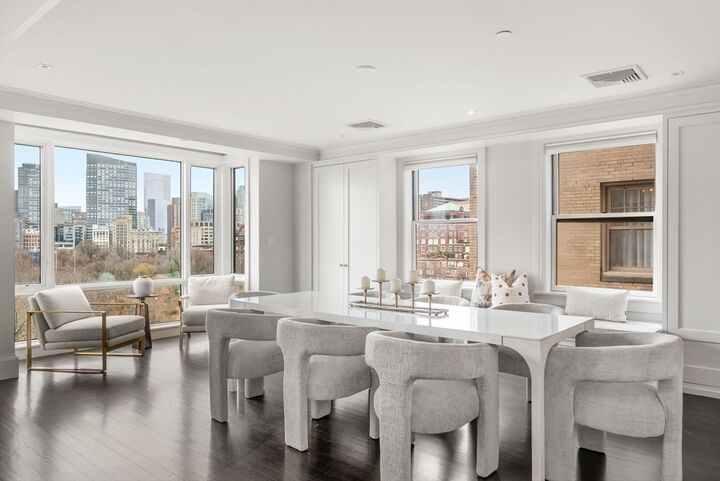 Property Photo:  2 Commonwealth 10A  MA 02116 