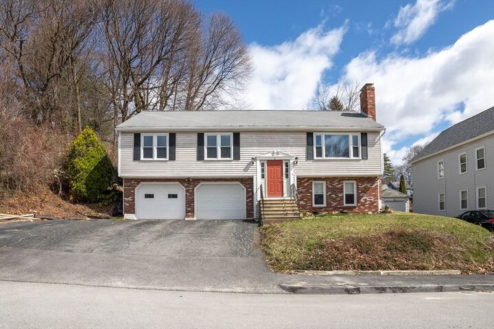 Property Photo:  8 Minthorne  MA 01603 