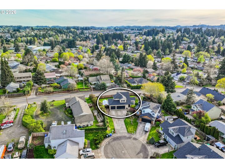Property Photo: 521 Carla Ct SE OR 97302