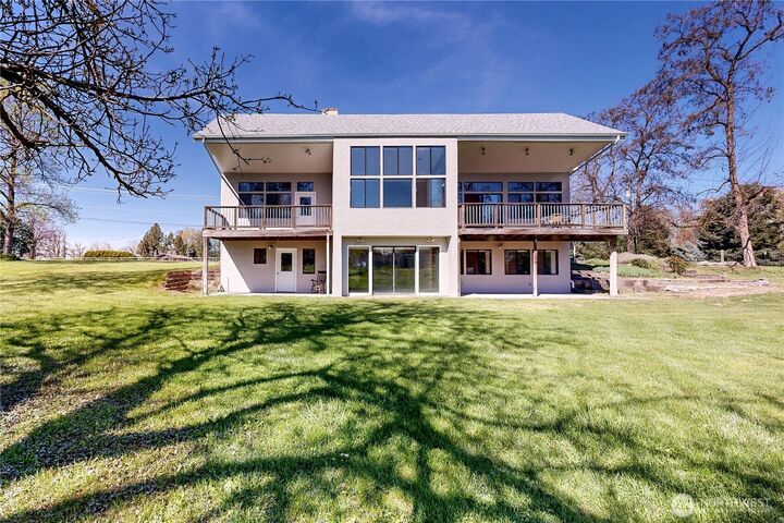 Property Photo:  457  Prospect Avenue  WA 99362 